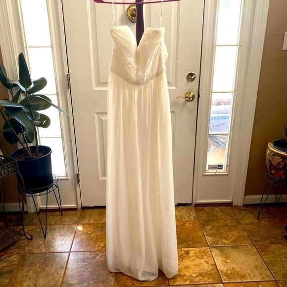 Jasmine Dresses & Skirts - NWT IVORY FULL WEDDING/PROM DRESS SIZE 8